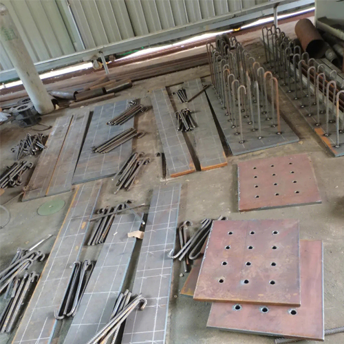 有哪些其他因素会影响文山预埋件位置的确定？